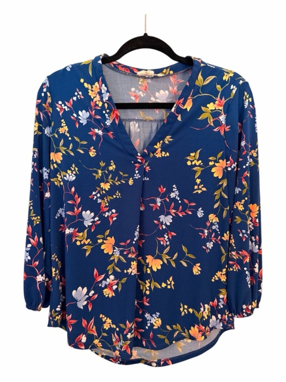 VINCE CAMUTO S Blue Floral V-Neck Soft Jersey Knit Top